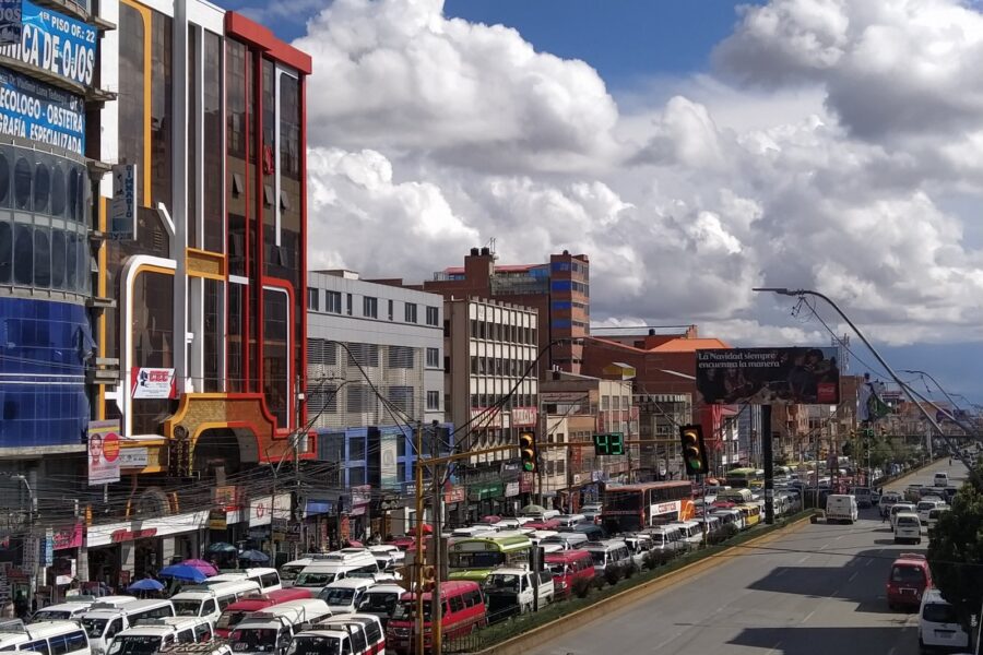 Explorando un laboratorio espacial urbano: funciones híbridas en La Ceja de El Alto